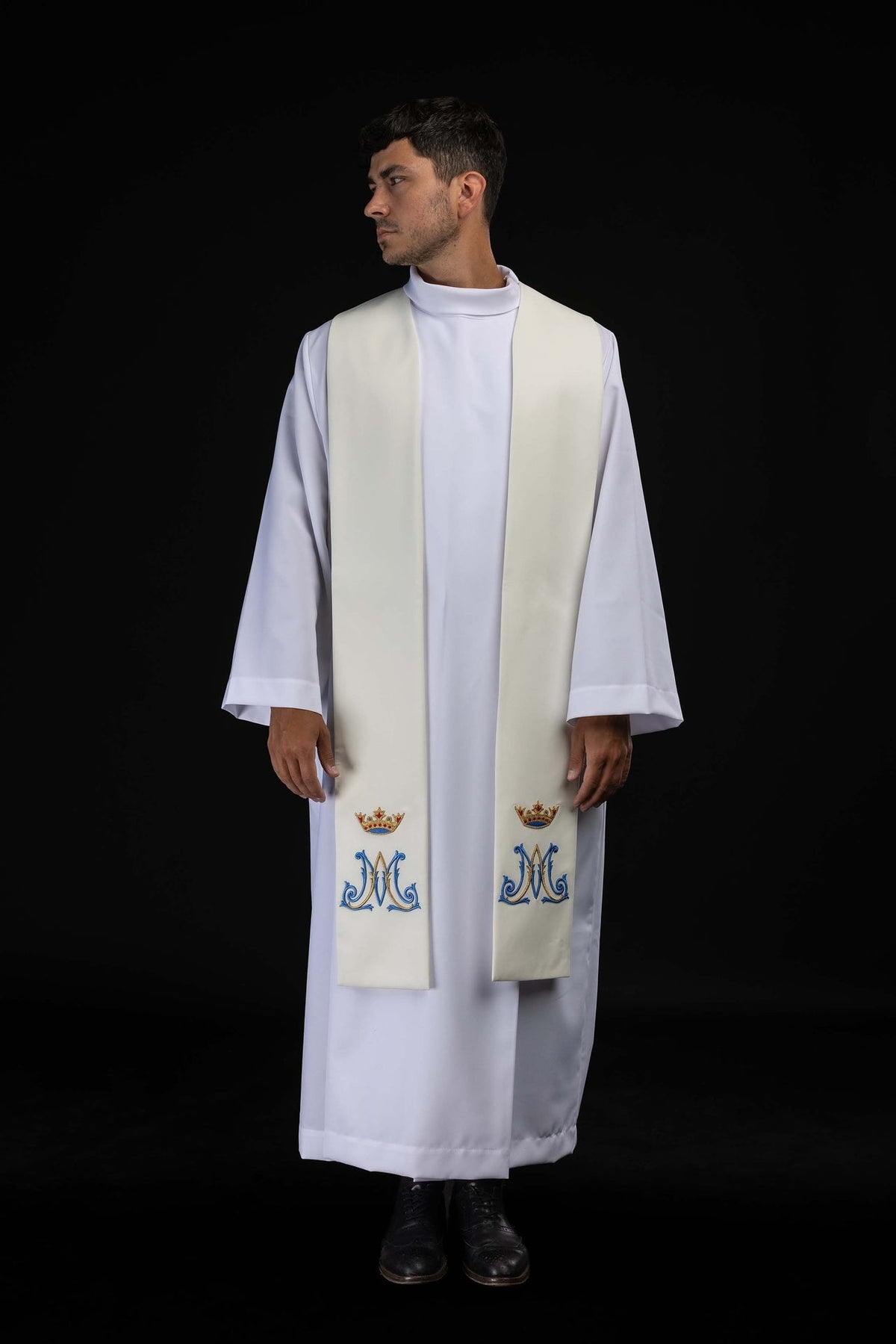 Embroidered Ecru Marian Stole with a Crown and Floral Elements