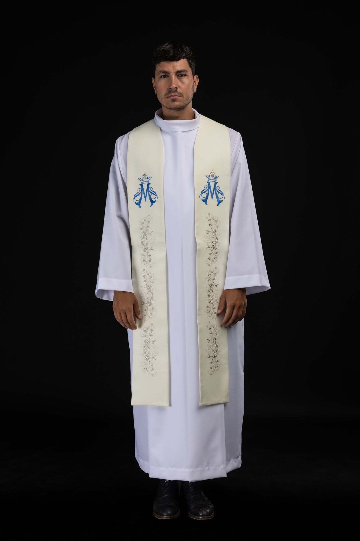 Embroidered Ecru Marian Stole