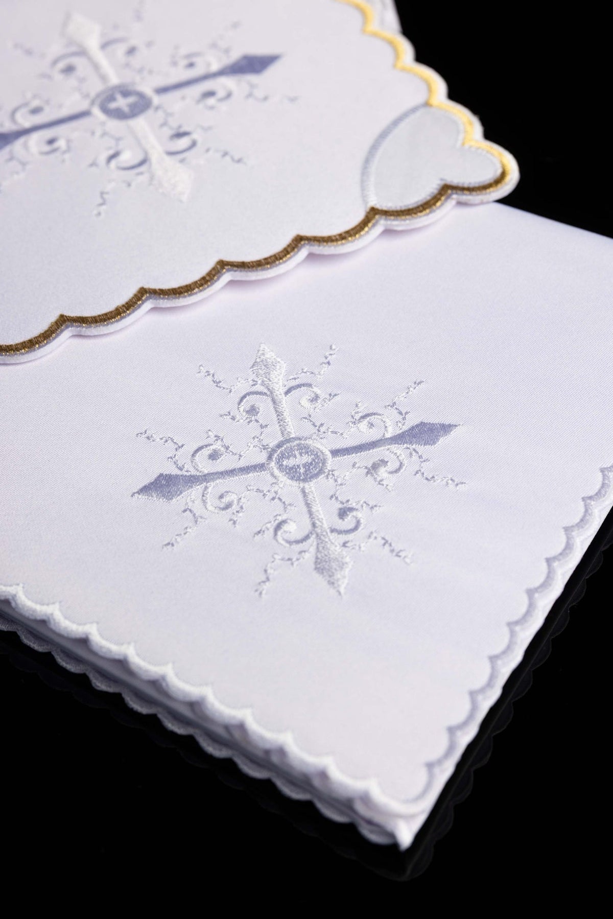 Altar Linen Set with Silver Embroidery