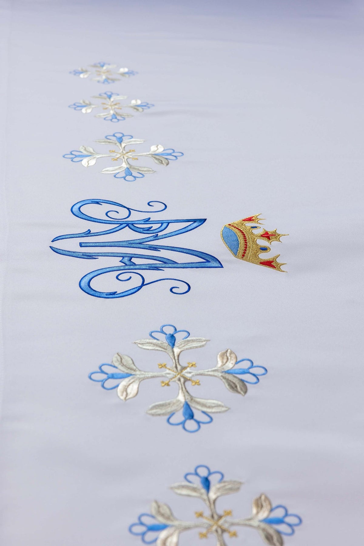 Altar Cloth with Blue Marian Front Embroidery