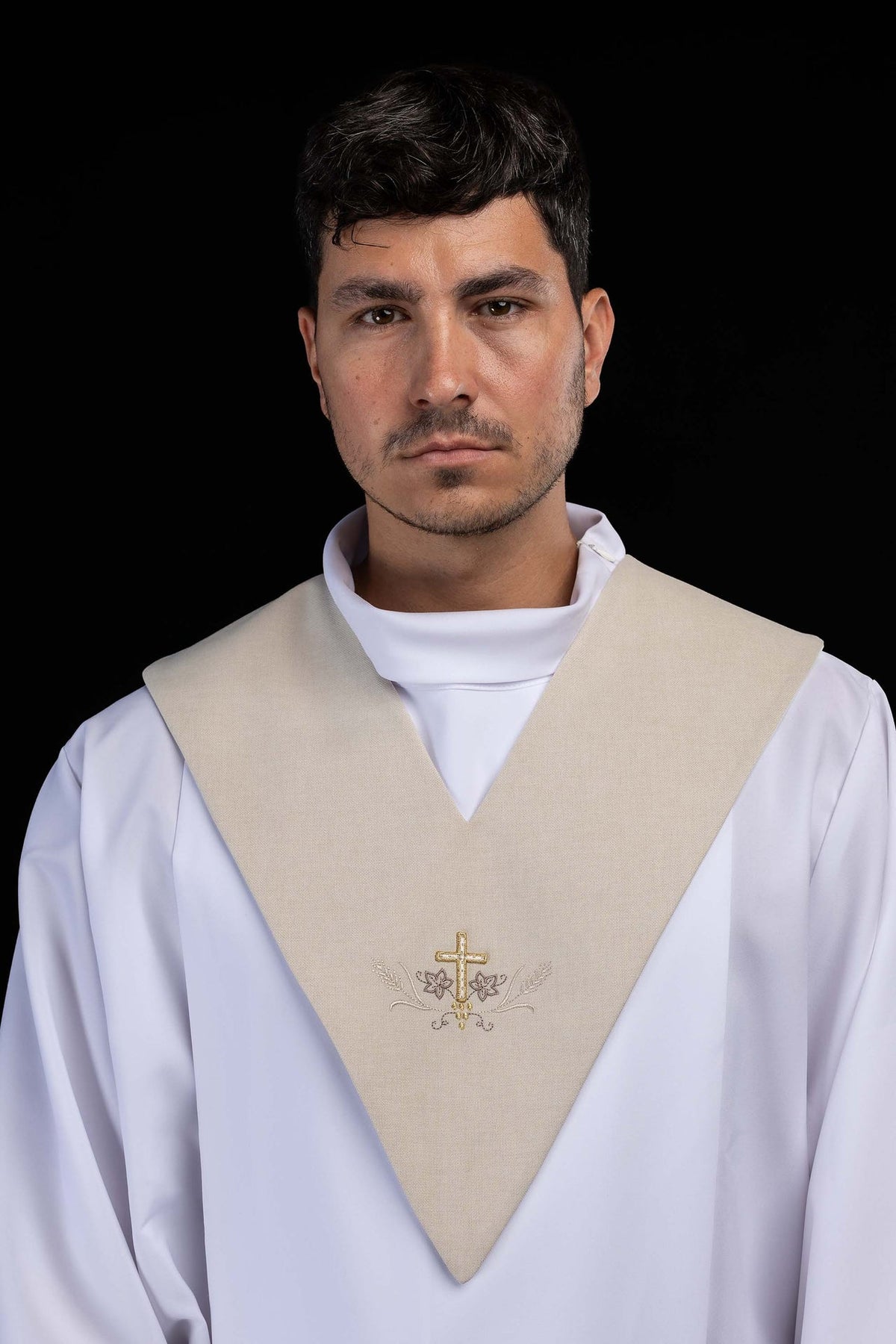 Ecru Lector's Pallium with Embroidered Gold Cross