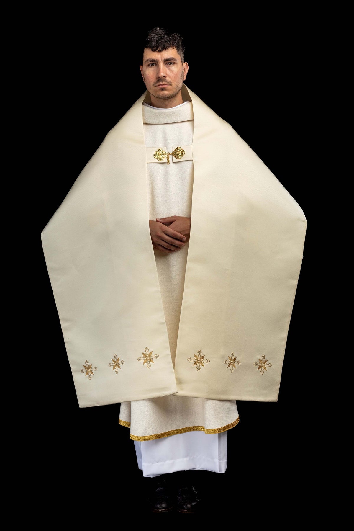 Ecru Humeral Veil with Gold Crosses