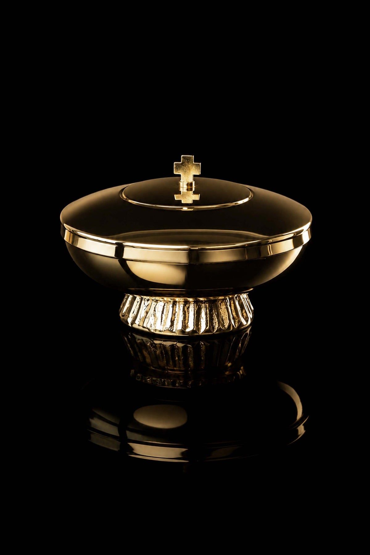 Gold-Plated Brass Ciborium, 4.75 in (12 cm), front view with cross finial and fluted base