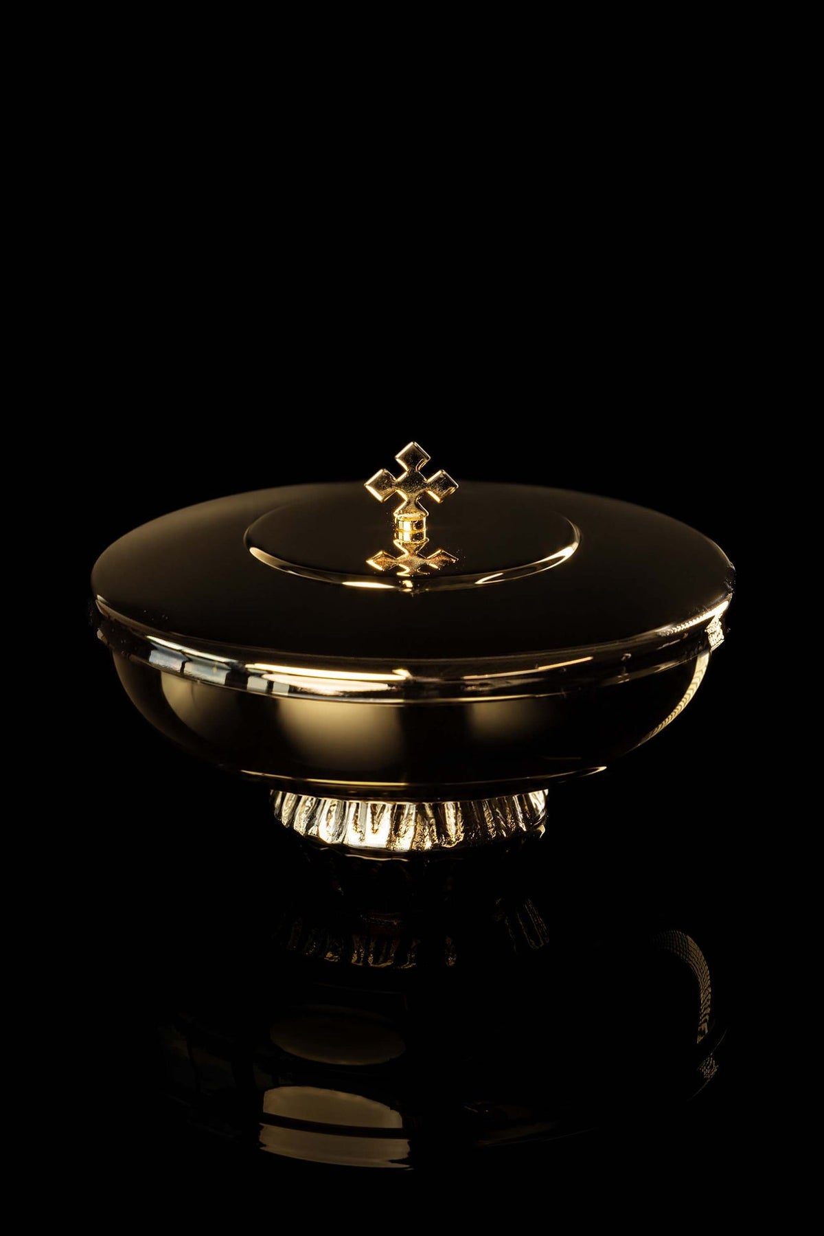 Gold-Plated Brass Ciborium, 5.5 in (14 cm), front view with cross finial and fluted base