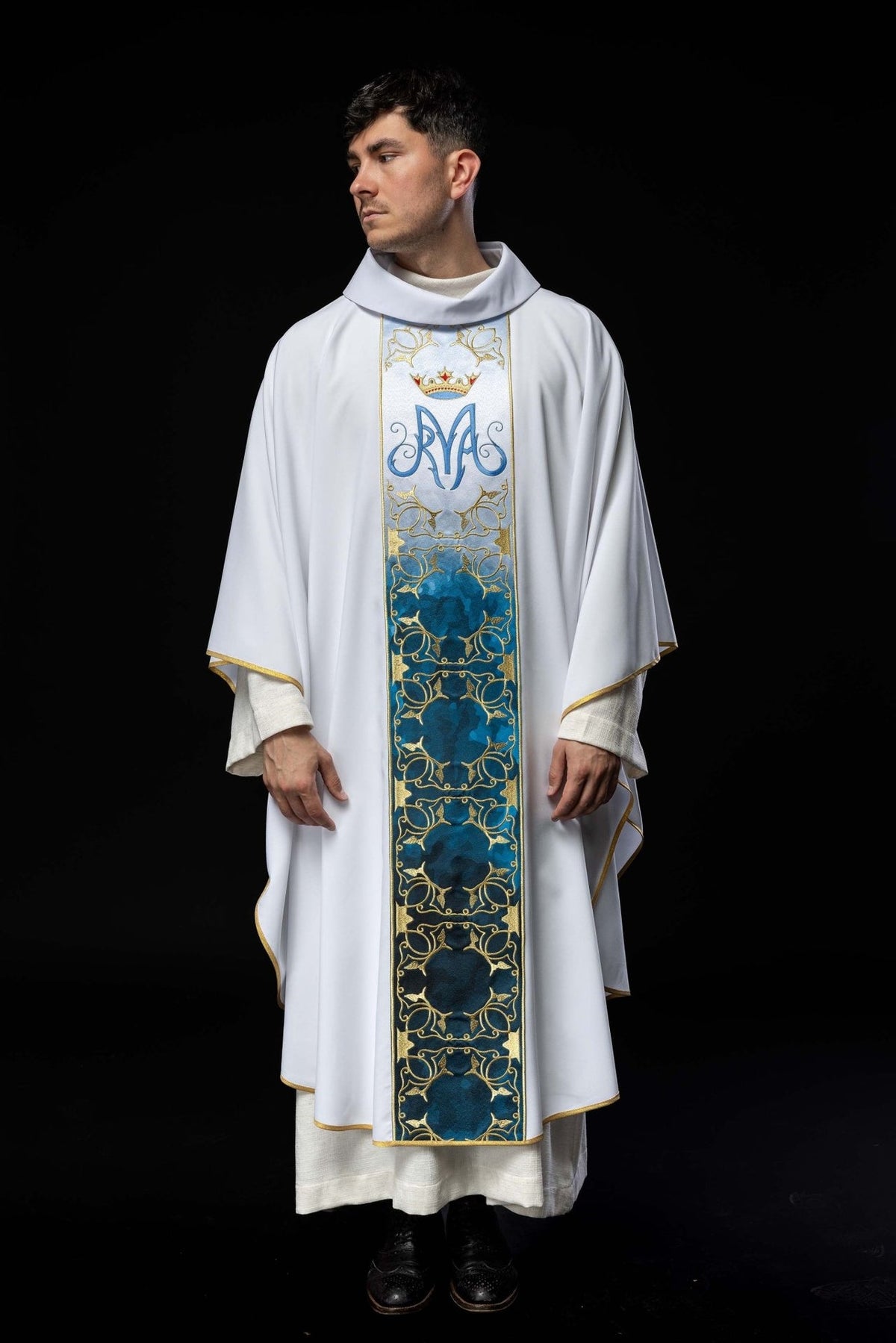 Marian chasuble, front view with white fabric, blue floral orphrey and gold trim