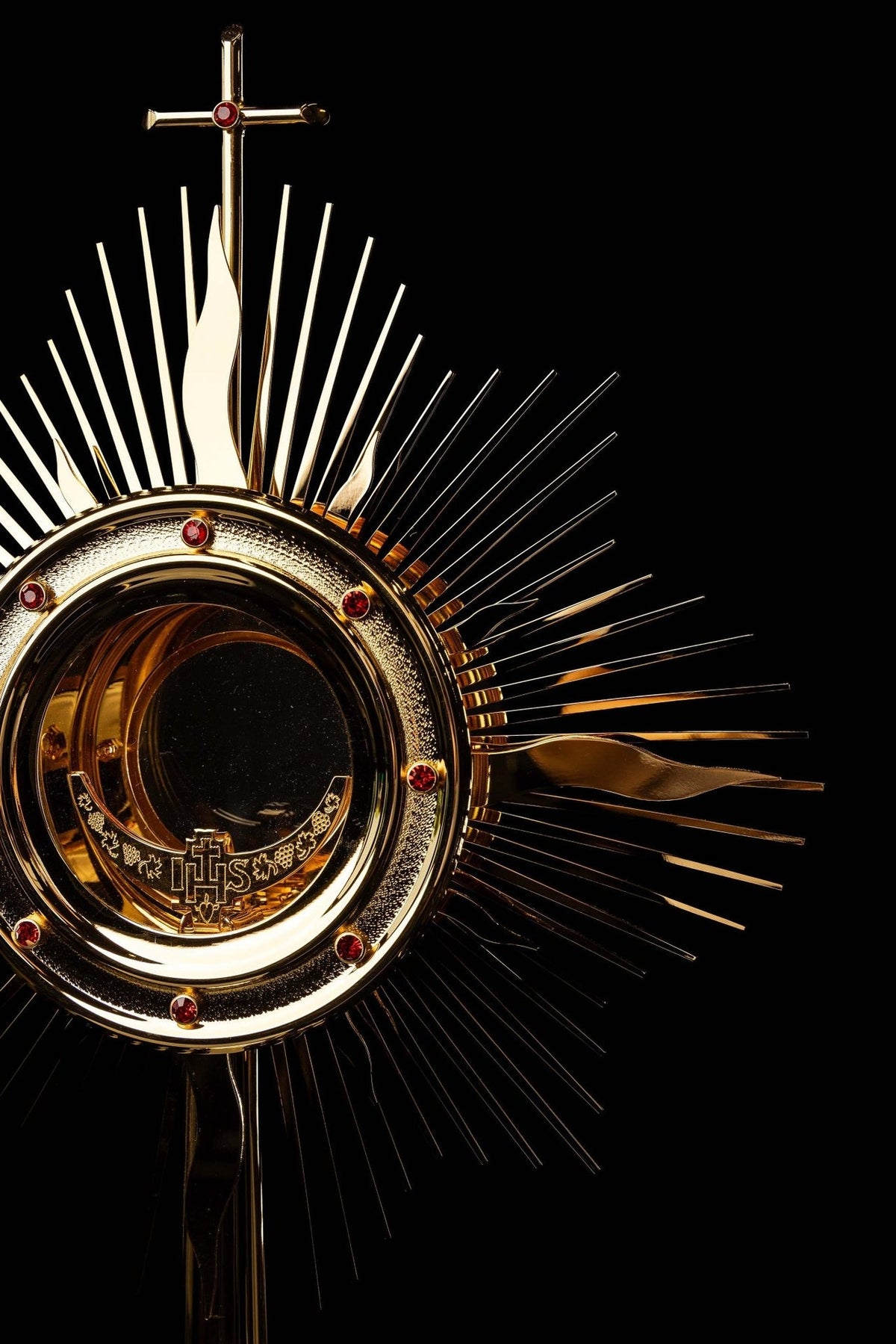 Gold-plated radiant monstrance upper cross with red central stone