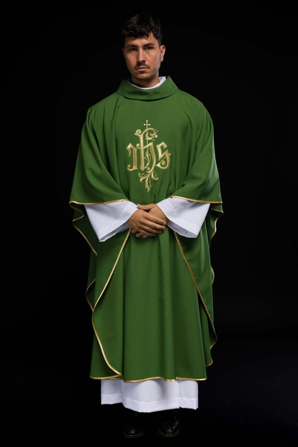 Green chasuble side view showing gold trim and stand-up collar