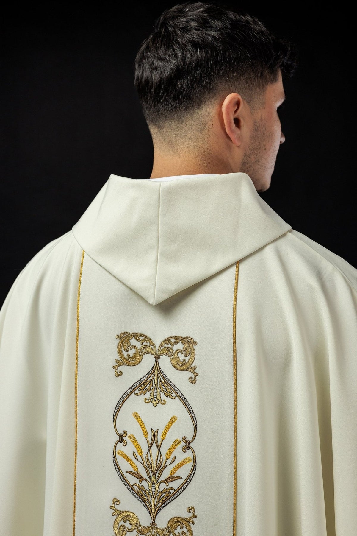 Ecru chasuble back close-up with wheat embroidery and stand-up collar