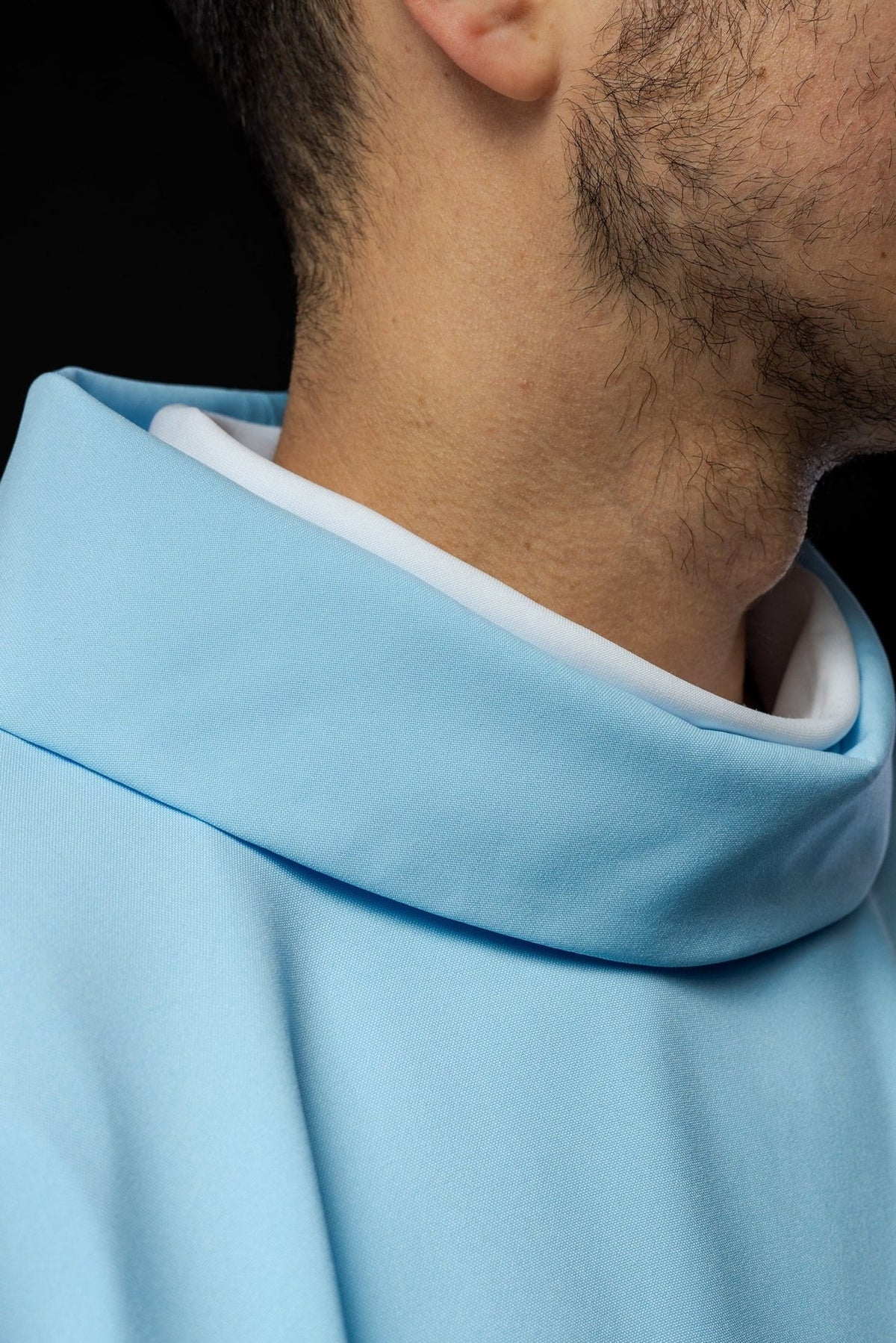Blue Marian chasuble close-up of white-lined stand-up collar