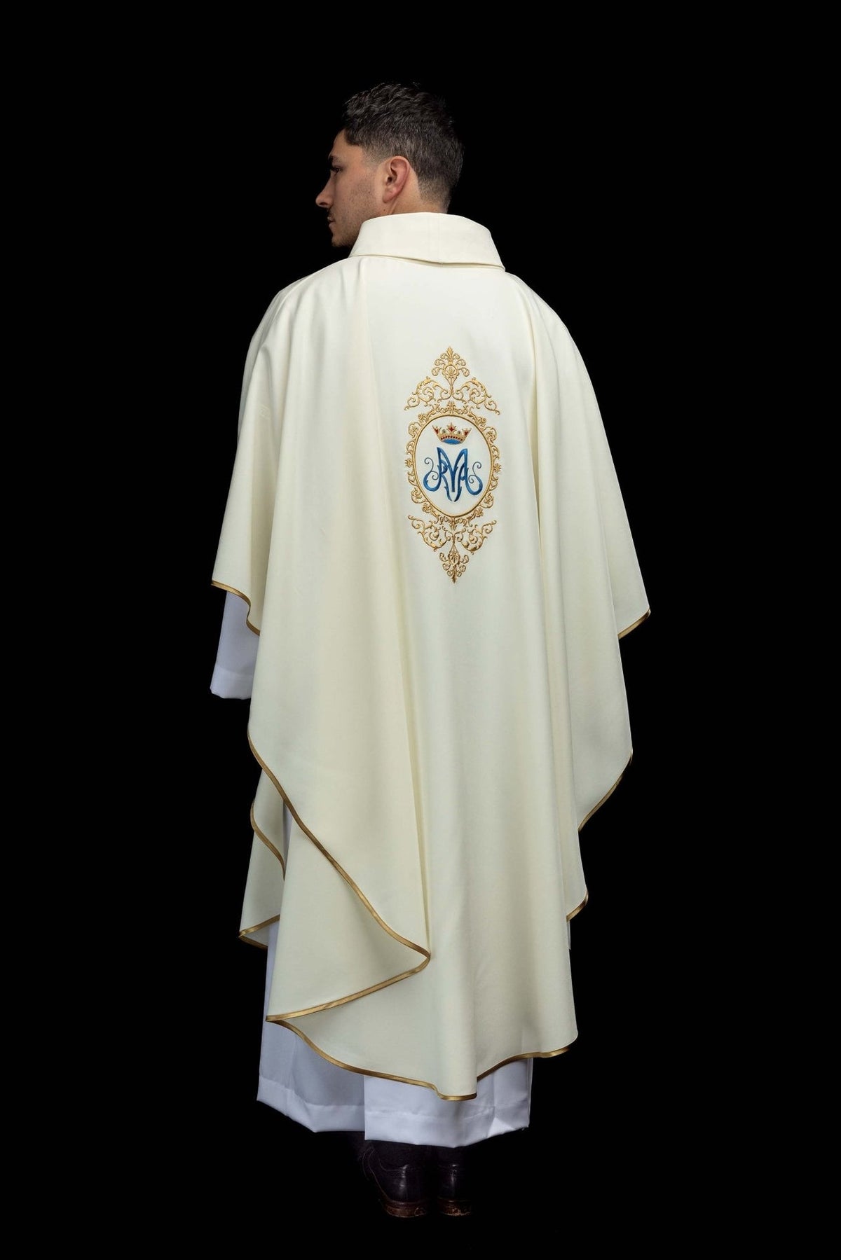Marian chasuble full back view with central Marian motif and gold trim