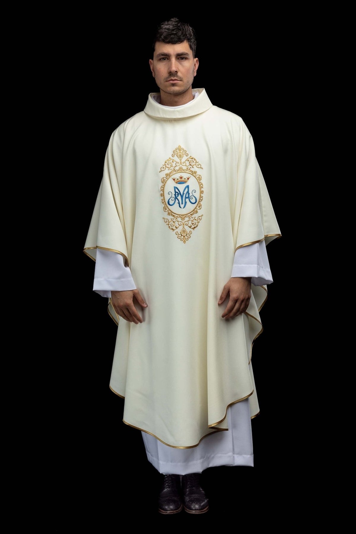 Marian chasuble front view with ivory fabric, blue Marian motif and gold trim