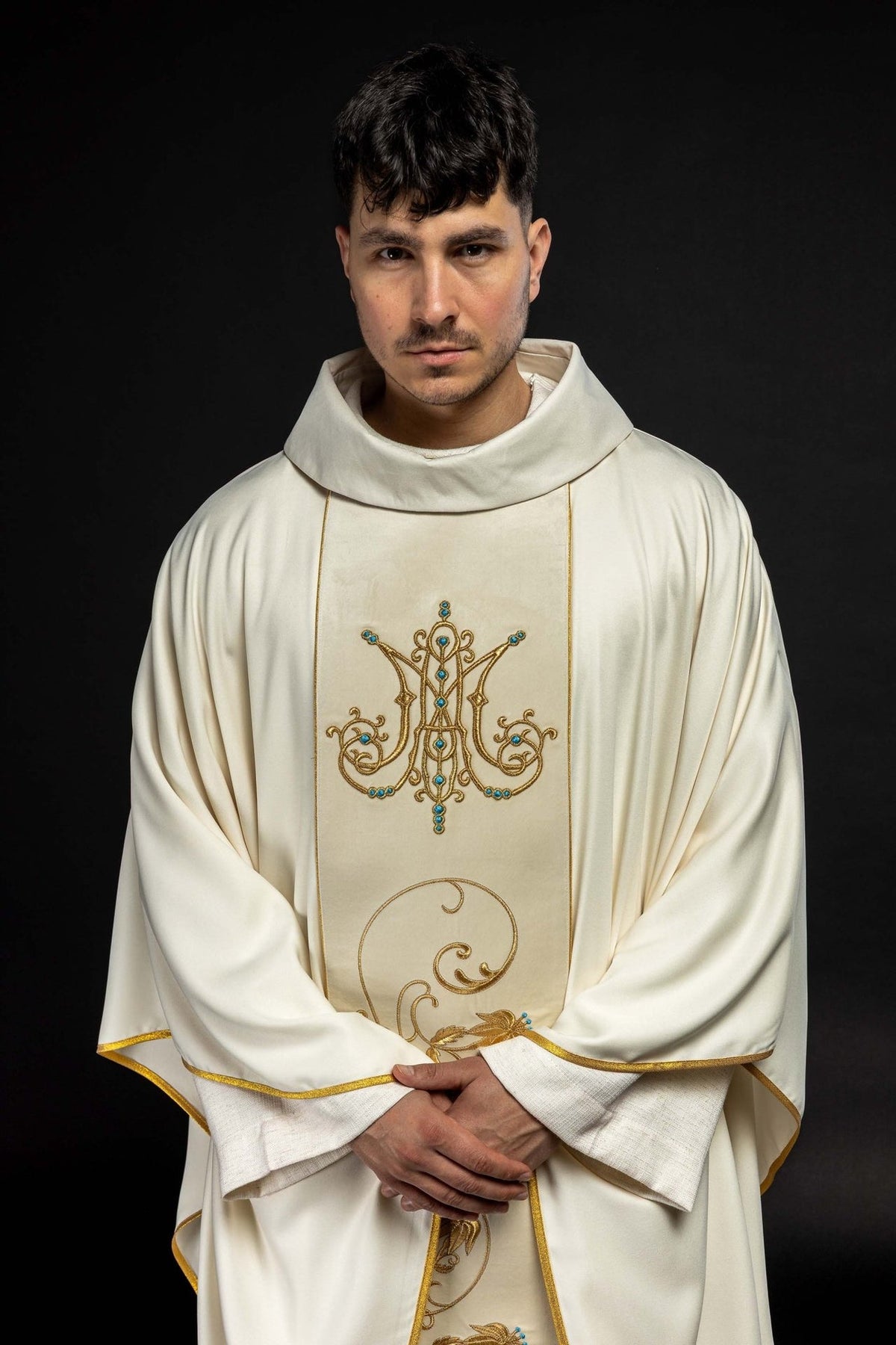 Marian chasuble front view showing stand-up collar, gold trim and Marian embroidery