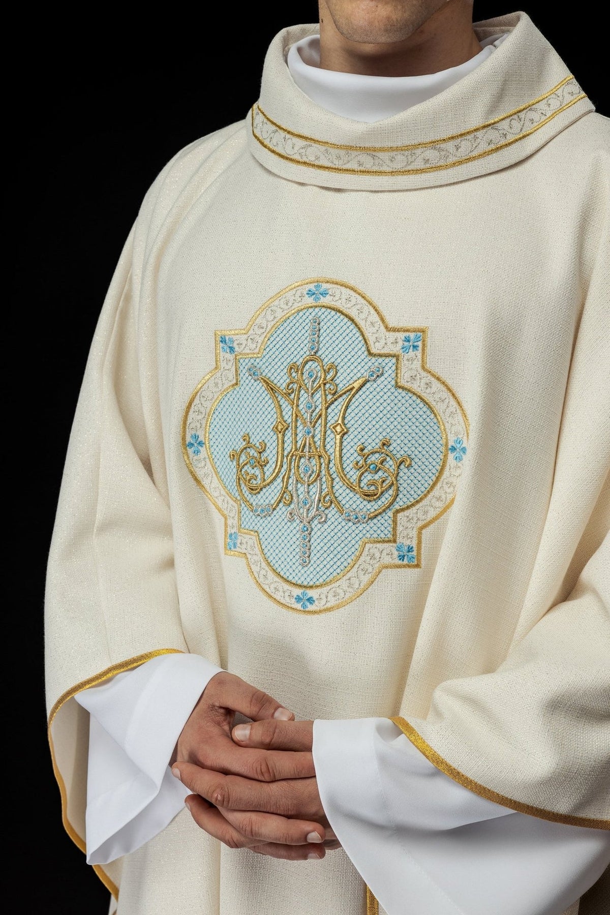 Ecru Marian chasuble, front close-up of embroidered Marian motif