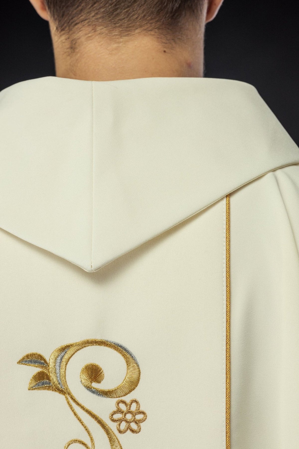 Heart of Mary chasuble, close-up of stand-up collar and gold embroidery