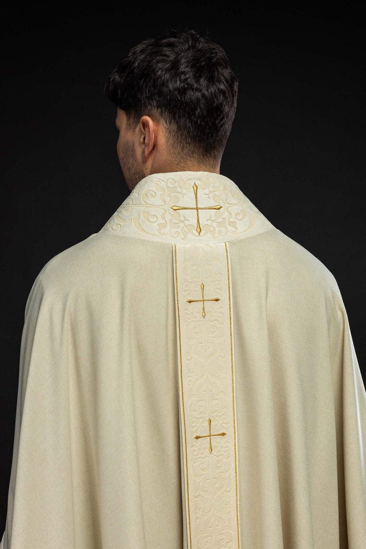 Ecru chasuble back view with embroidered orphrey, gold crosses and matching collar