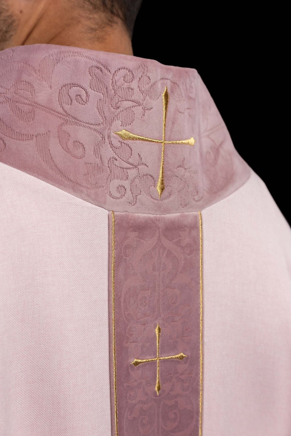 Rose chasuble, close-up of embroidered collar and central orphrey