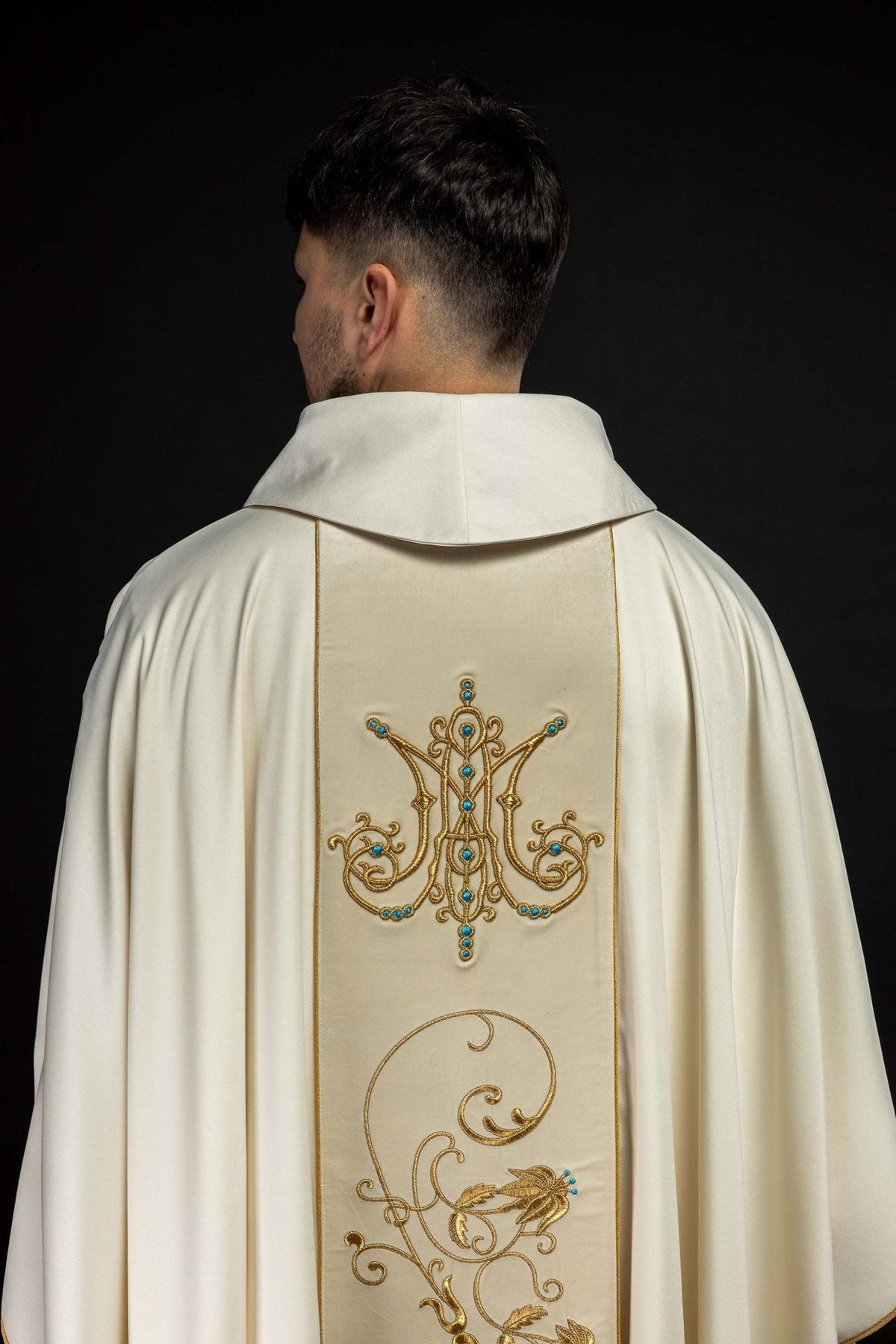 Ornat liturgiczny Maryjny z aksamitnym pasem w kolorze ecru