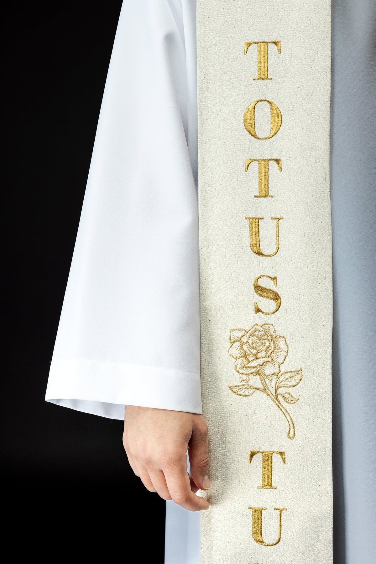 John Paul II stole close-up showing ivory fabric, gold TOTUS TUUS lettering and rose embroidery