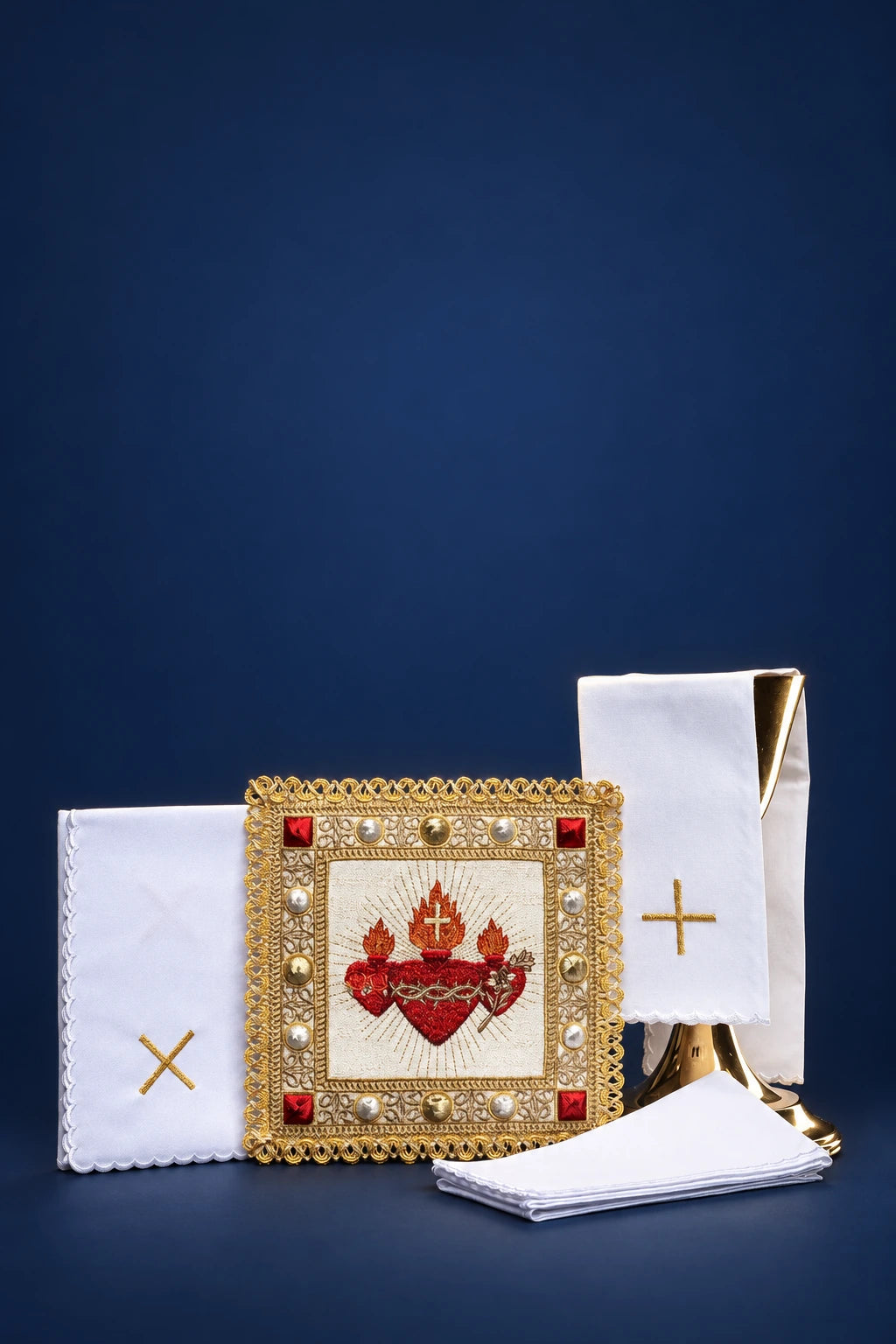 Altar Linen Set with Embroidery of the Three Sacred Hearts, white with gold embroidery and scalloped edges