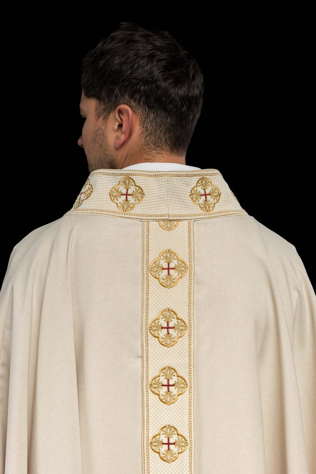 Ecru chasuble back close-up with embroidered collar and orphrey