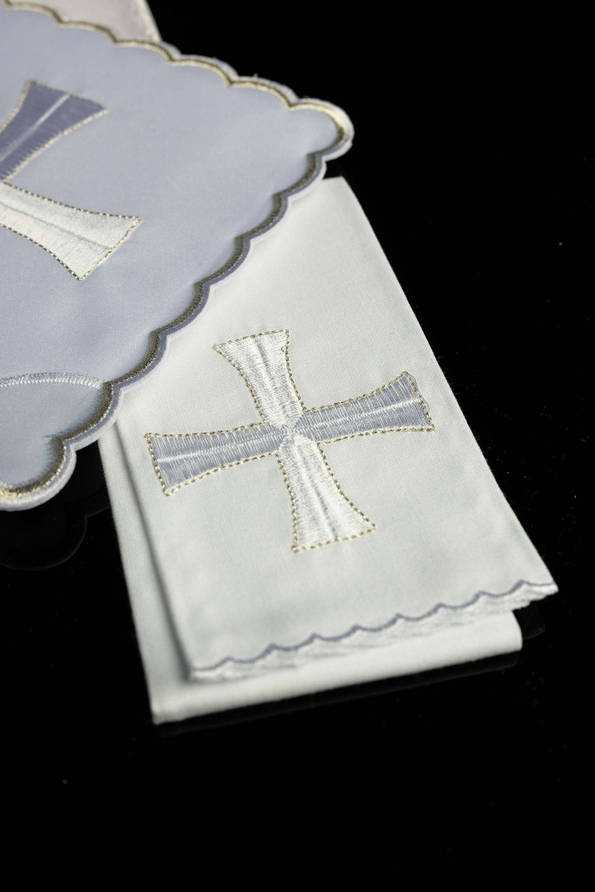 Embroidered Altar Linen Set with Silver Finish