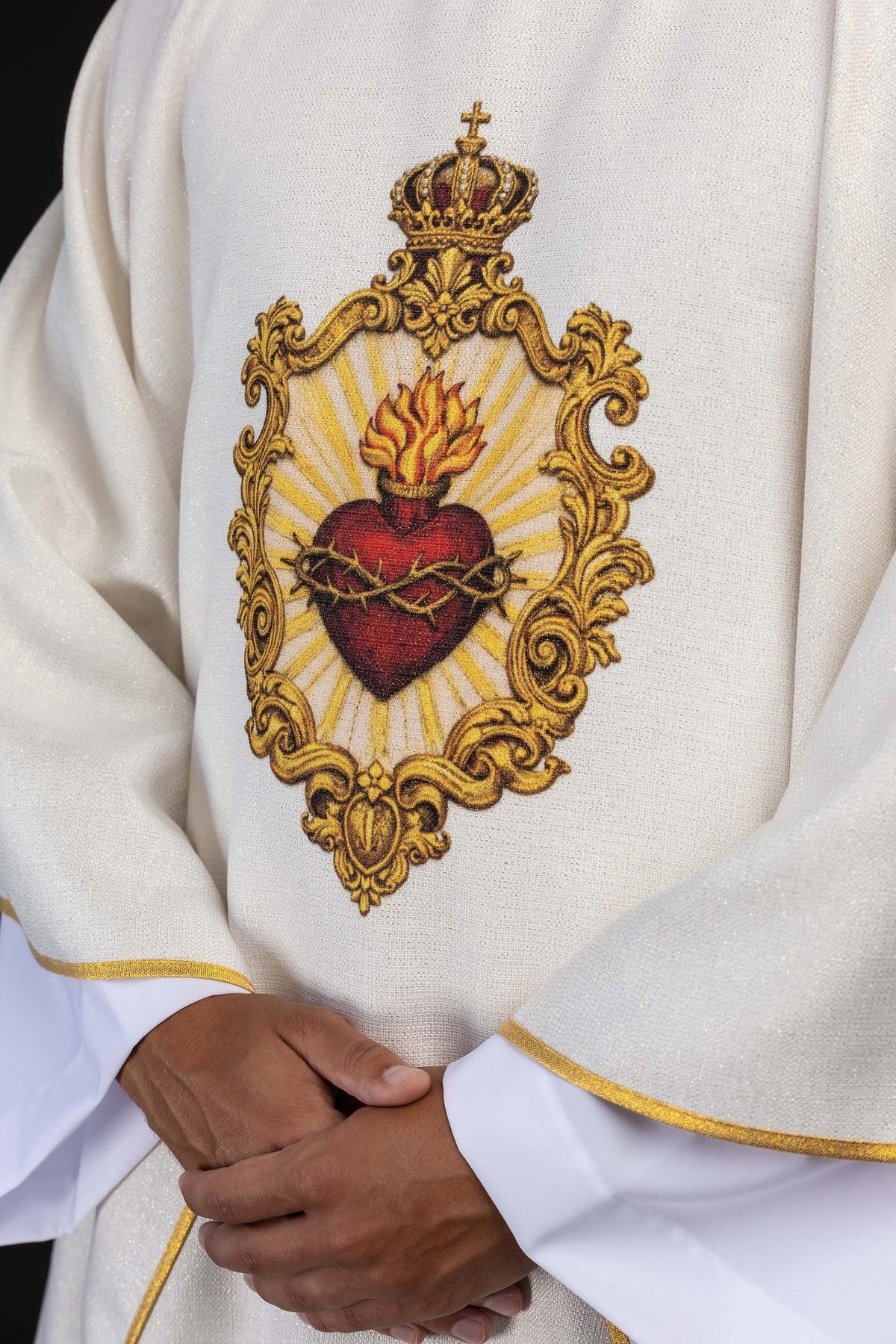 Printed Liturgical Chasuble in Ecru with Sacred Heart of Jesus Motif