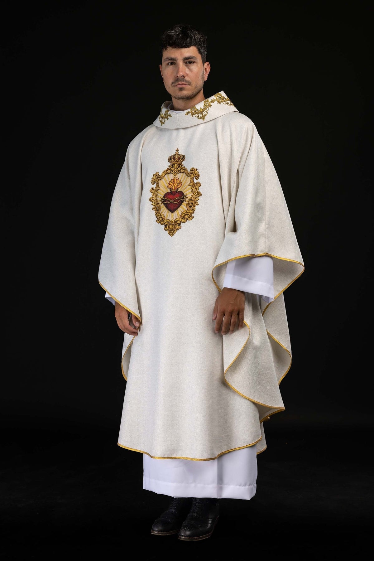 Printed Liturgical Chasuble in Ecru with Sacred Heart of Jesus Motif