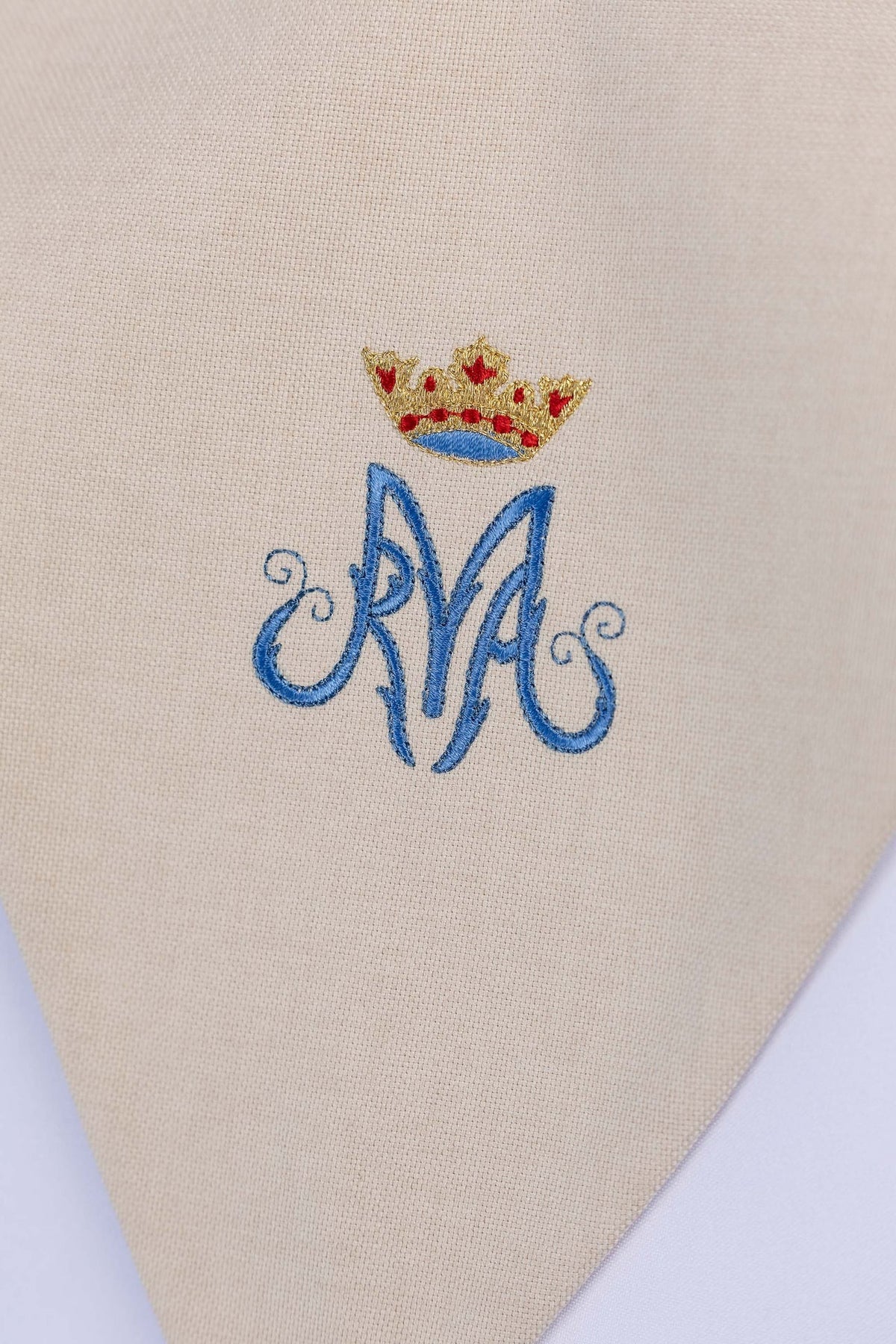 Ecru Lector's Pallium with Marian Embroidery