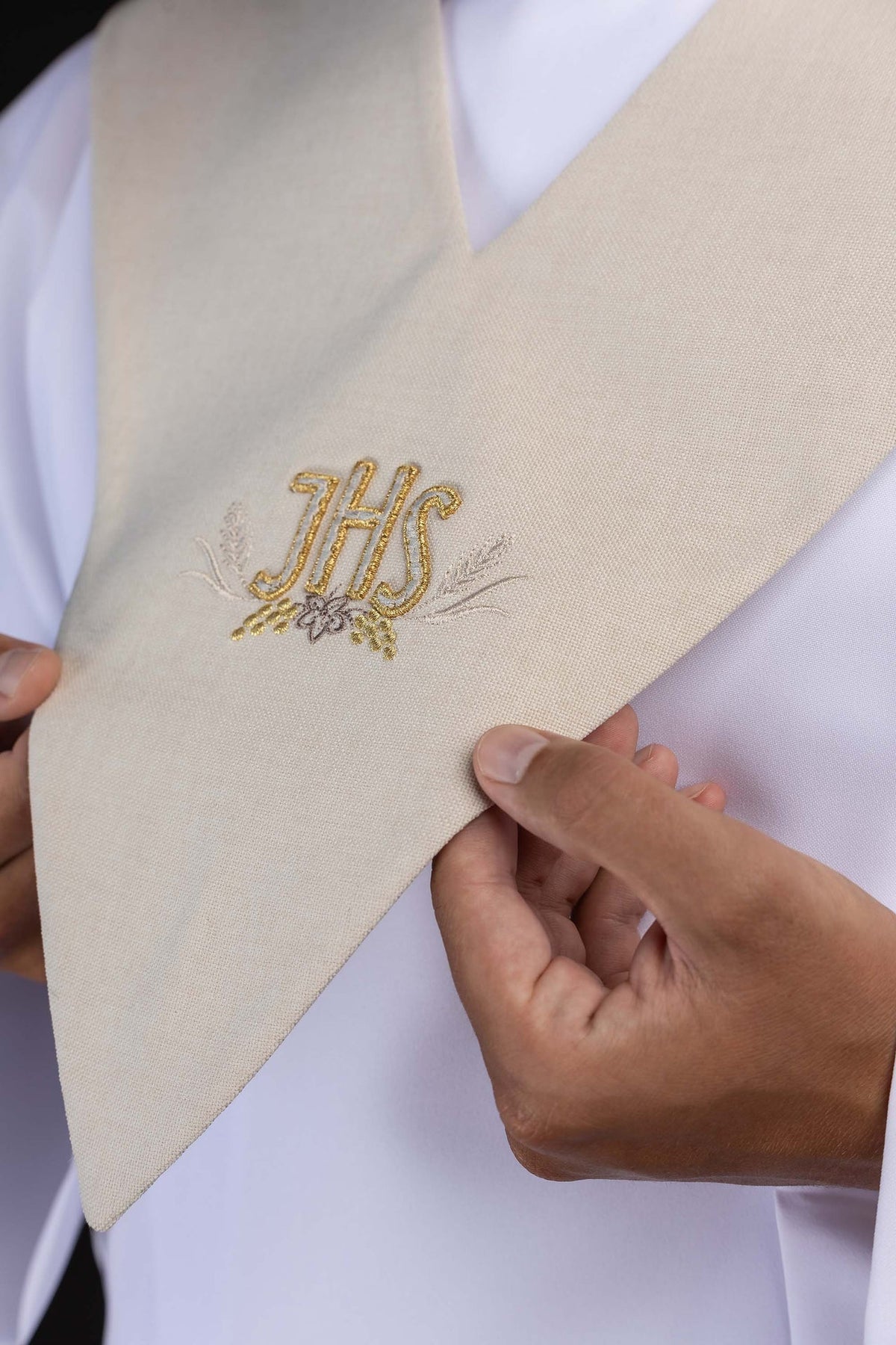 Ecru Lector's Pallium with Gold IHS Embroidery
