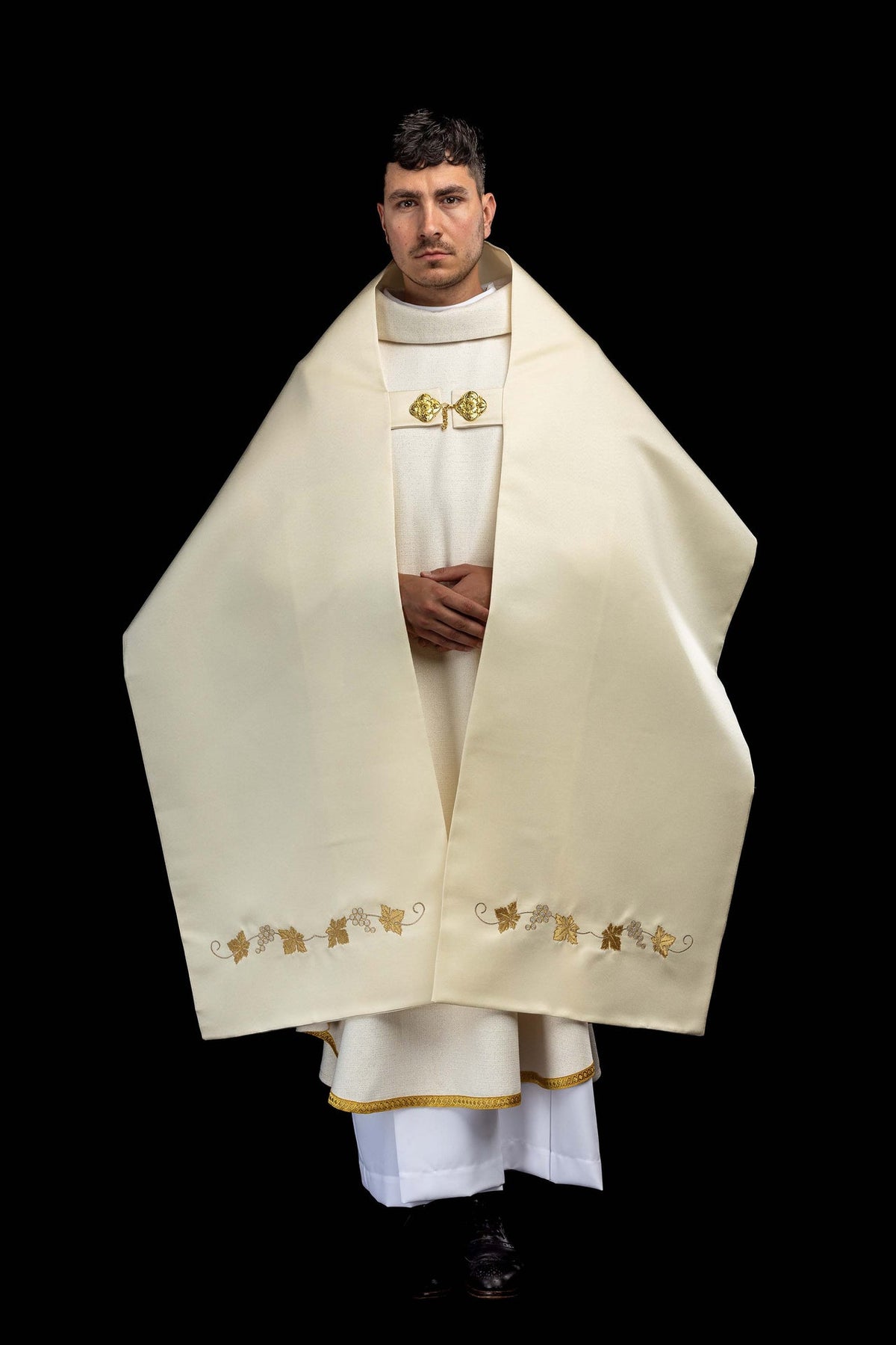 Ecru Humeral Veil with Embroidered Cross