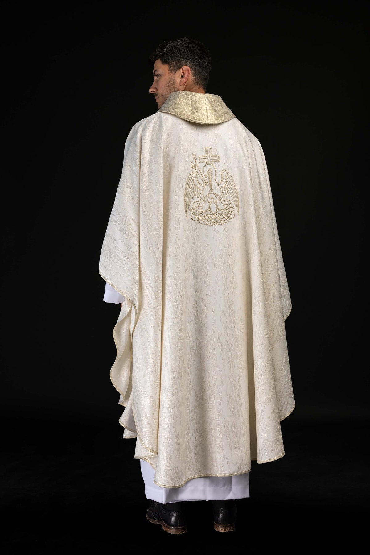 Embroidered Chasuble with a Pelican Motif on Shiny Ecru Fabric
