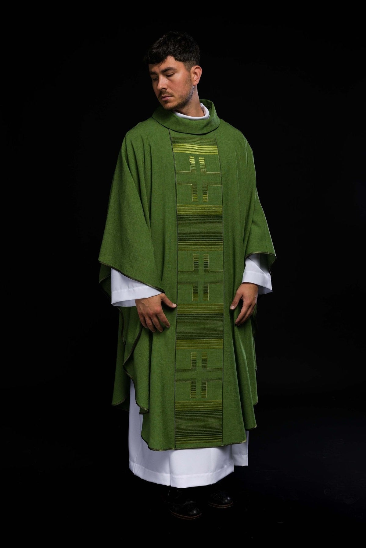 Green chasuble angled front view with three crosses and stand-up collar