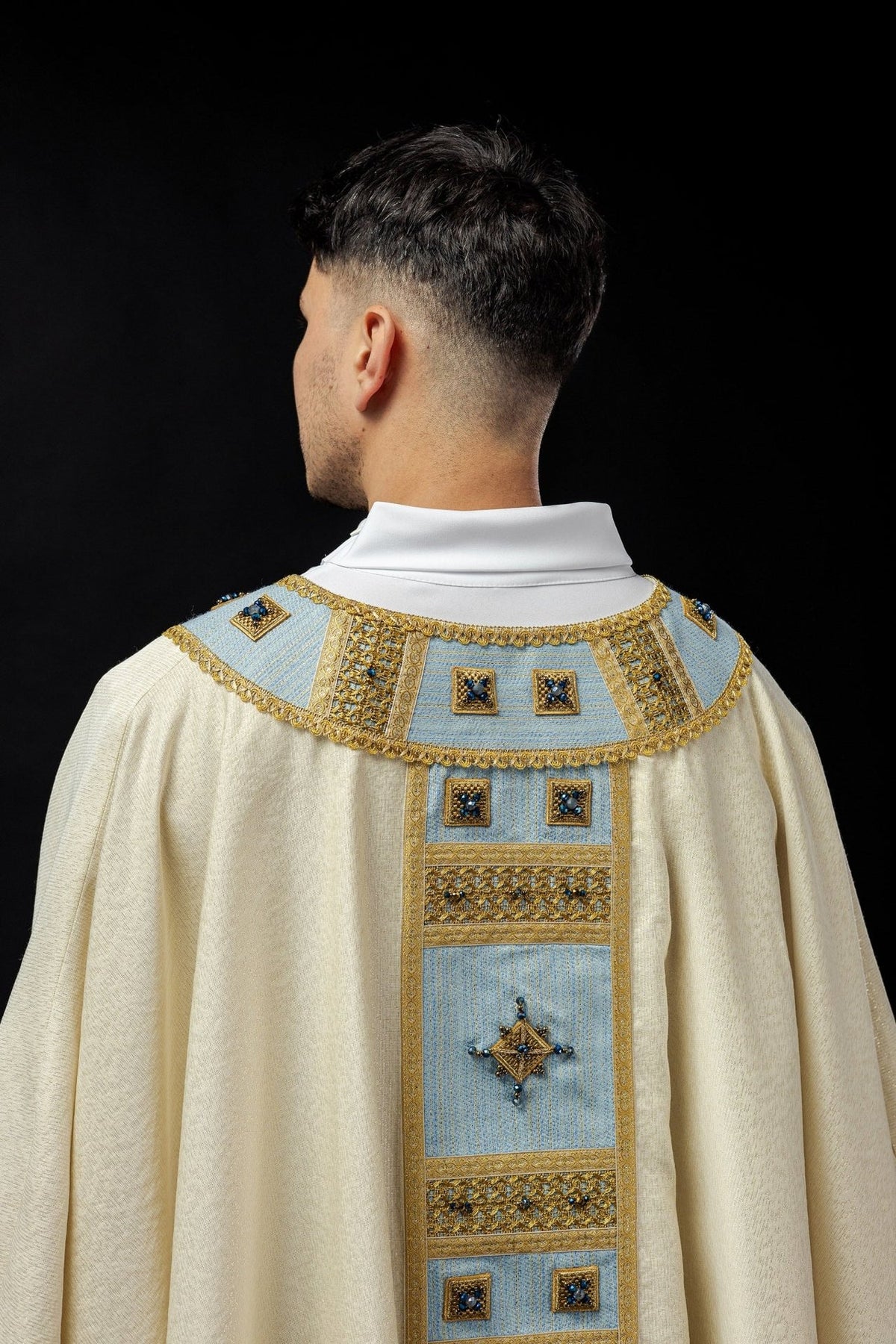 Marian chasuble, back view with blue and gold orphrey and stone embroidery