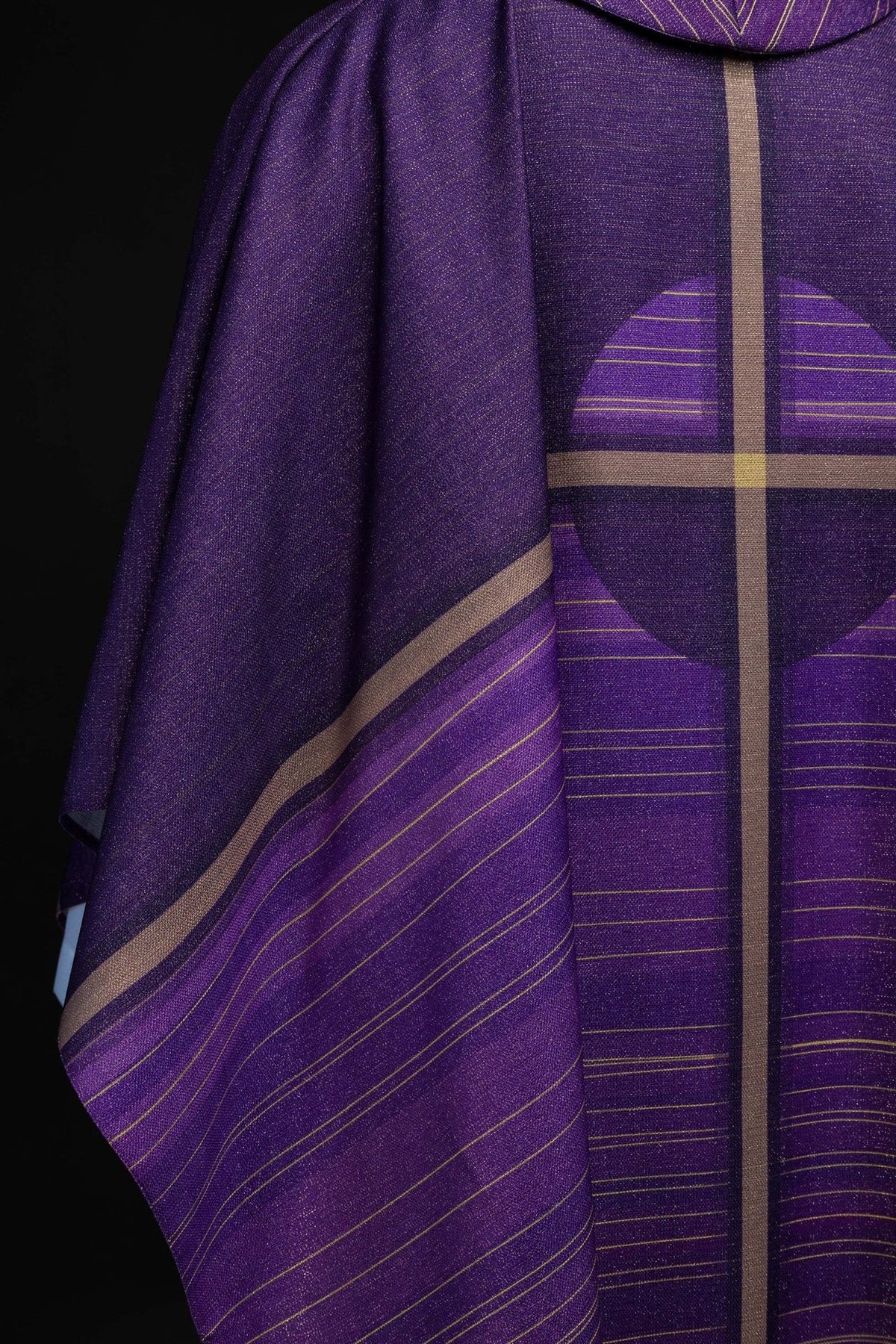 Purple cross chasuble, back close-up with striped purple collar and gold vertical cross