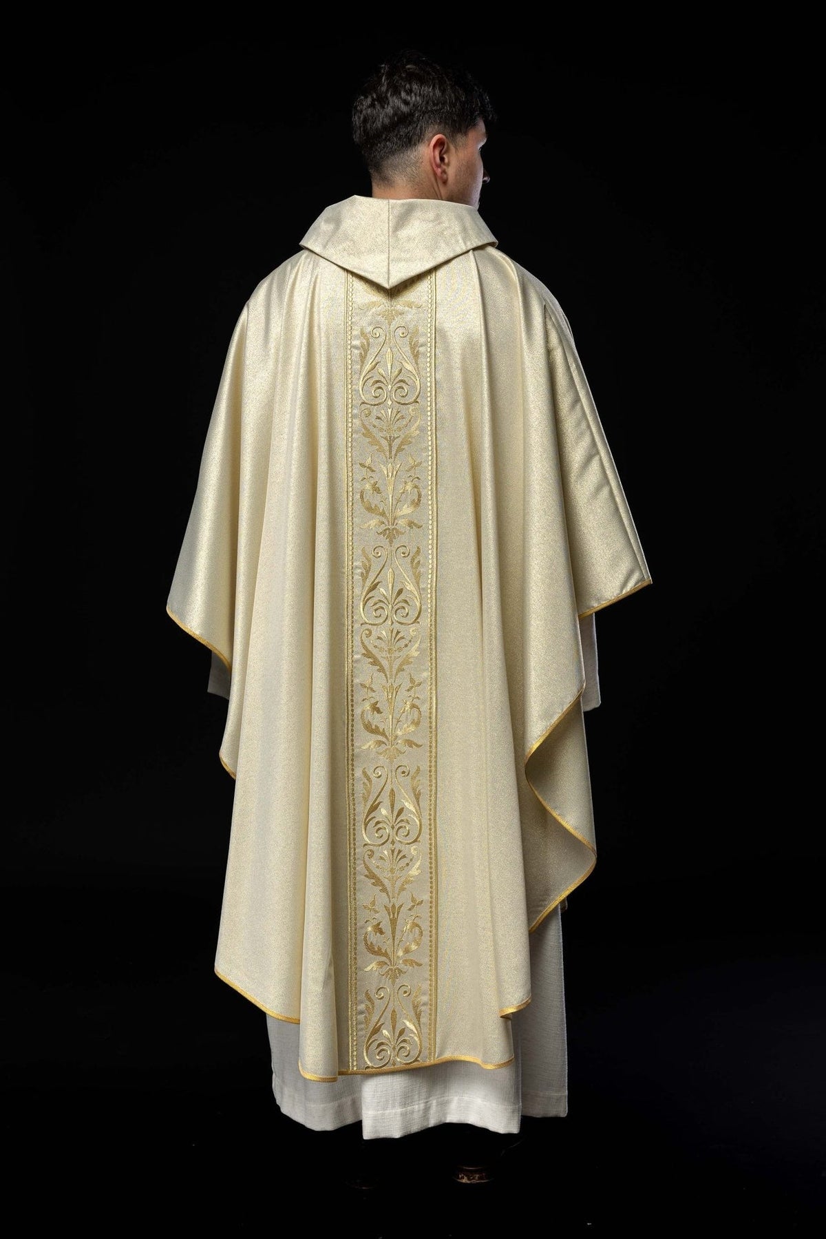Liturgical chasuble, back view with embroidered gold orphrey and stand-up collar
