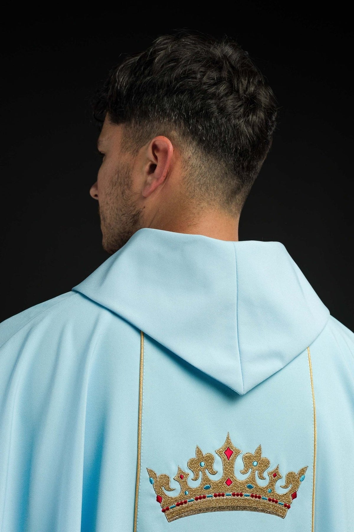 Blue Marian chasuble, close-up of stand-up collar and gold trim