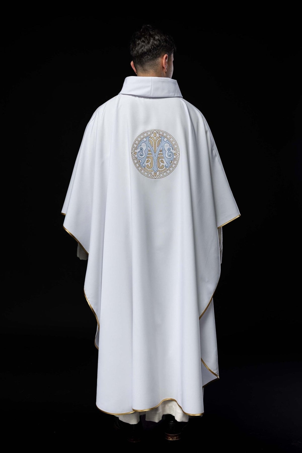 Marian chasuble full back view with embroidered Marian motif and gold trim