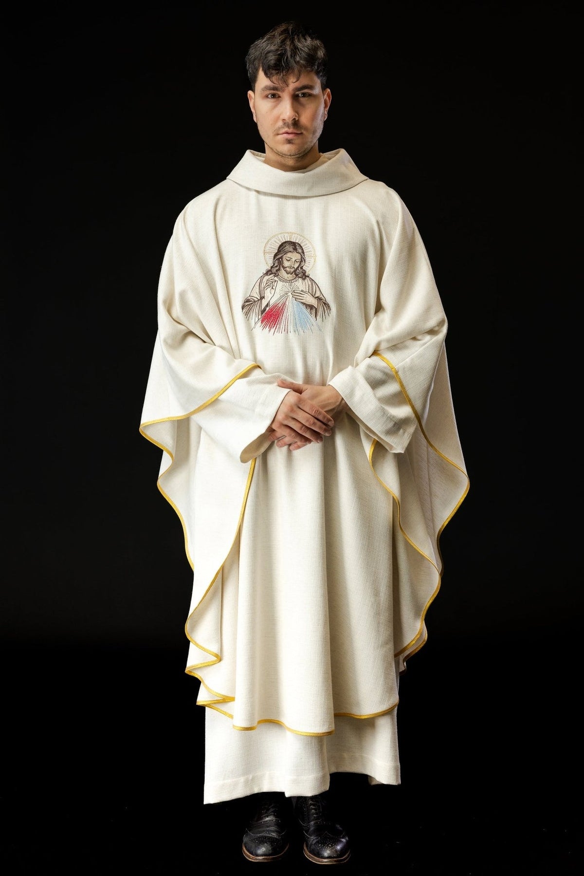Ecru chasuble rear three-quarter view with gold trim