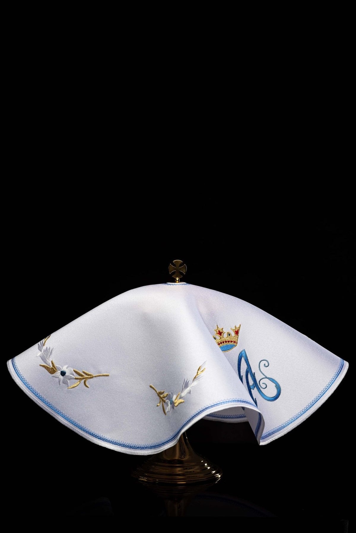 Ciborium veil, white with Marian motif and embroidered floral details