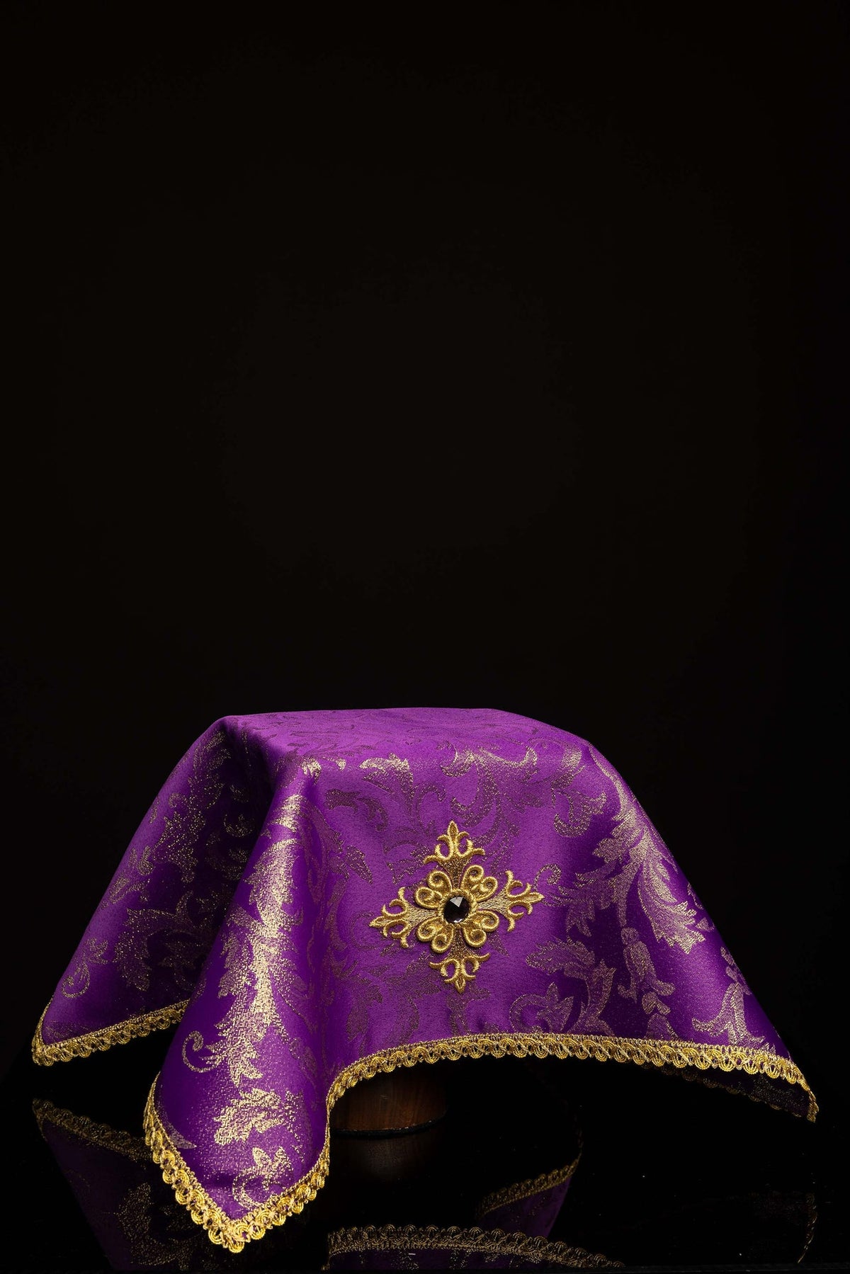 Purple Chalice Veil with Embroidered Cross Motif and Stone, full view with gold trim