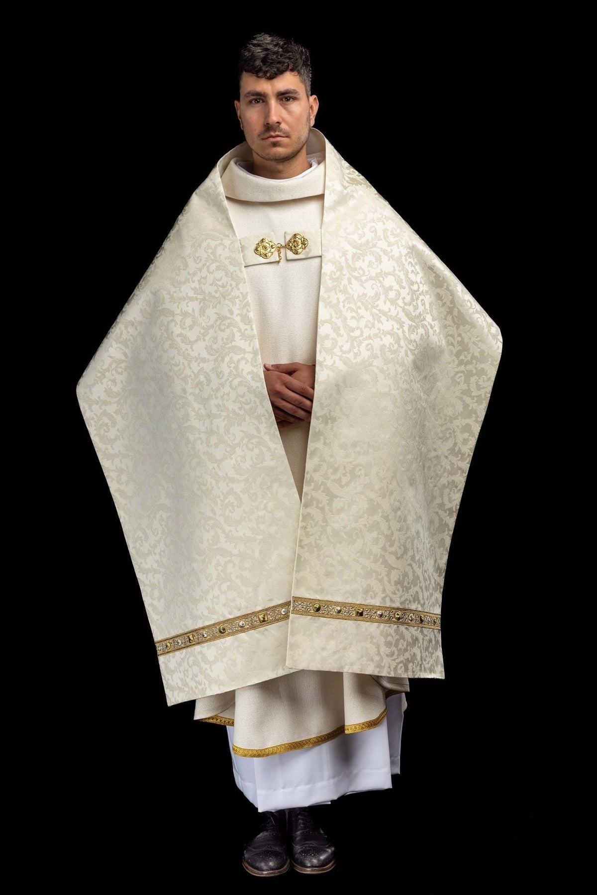 Humeral veil full front view in ecru with floral jacquard pattern and gold trim
