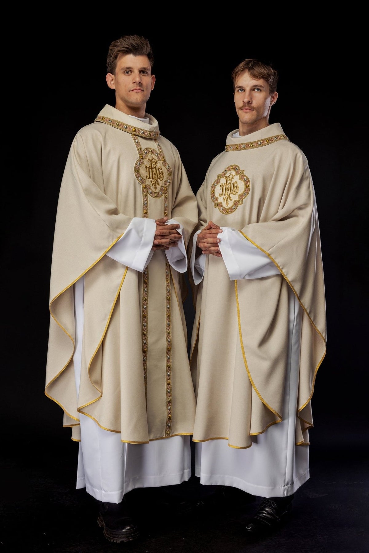 Ecru chasuble worn with full front IHS embroidery and gold trim