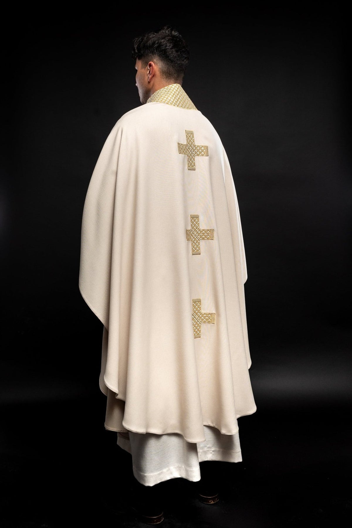 Ecru chasuble rear view with three gold embroidered crosses
